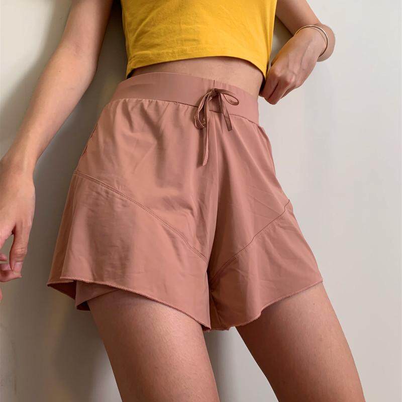 2022 Women Plus Size Sport Pants 2 Layers Fitness Gym Safety Pants Running Short Sport Pants Quick Dry Breathable Gym Jogging Sport Shorts High Stretchy Outdoor Sportwear